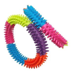 Ofertas 1 Mordedor para Perro Circular de 15 cm es la opción ideal para satisfacer las necesidades de entretenimiento y cuidado dental de tu mascota. Diseñado con la máxima calidad y pensando en el bienestar de tu peludo amigo, este mordedor ofrece una combinación única de durabilidad, funcionalidad y diversión.